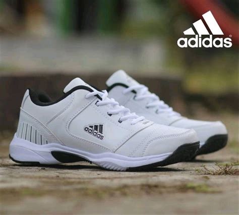 harga sepatu adidas